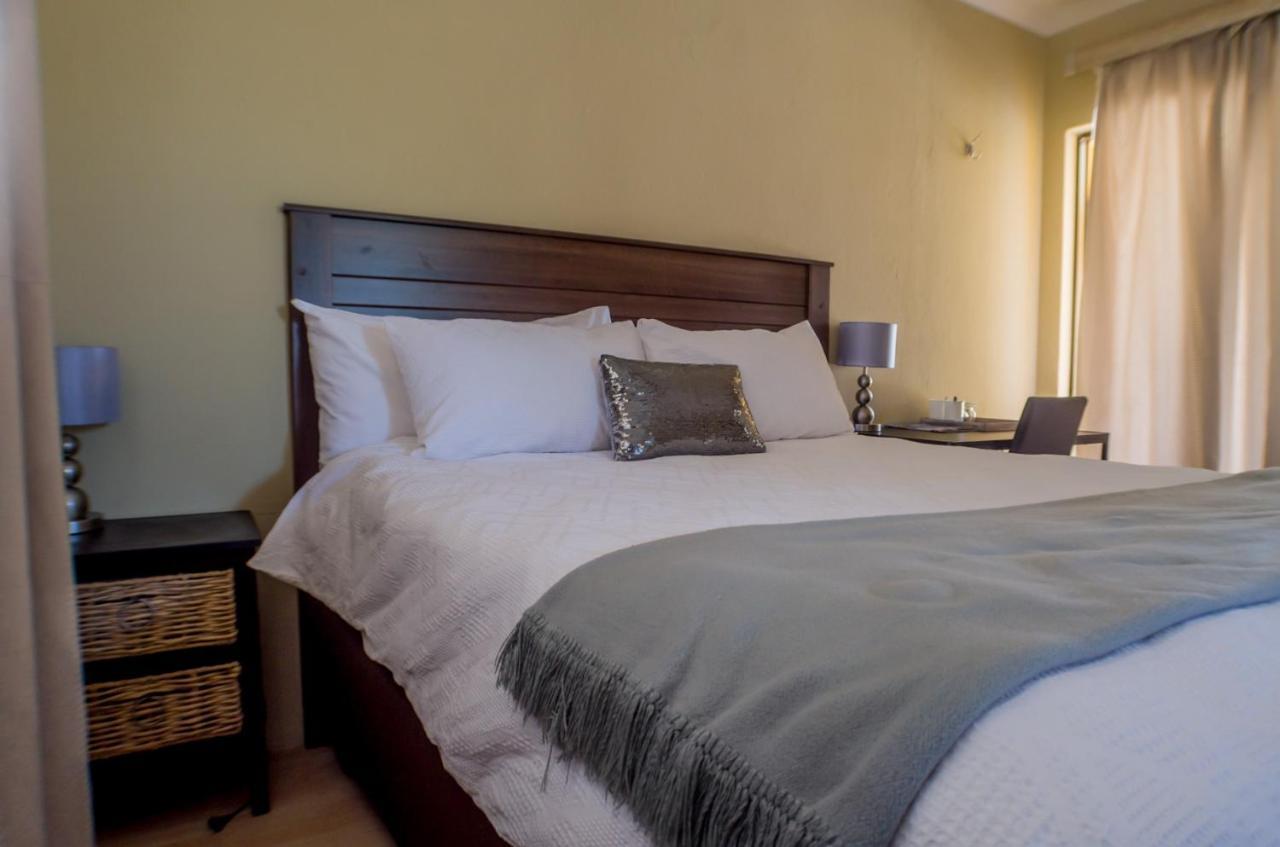 Seroloana Guest House Rustenburg Exterior foto